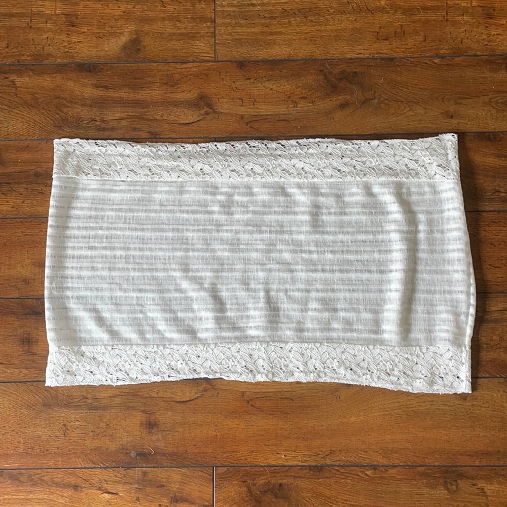 Lace detail infinity scarf